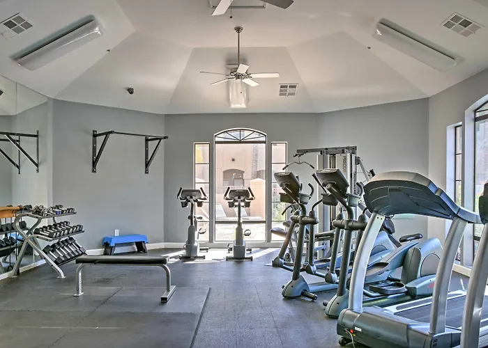 1 Mi To Westworld: W/ Resort-style Amenities