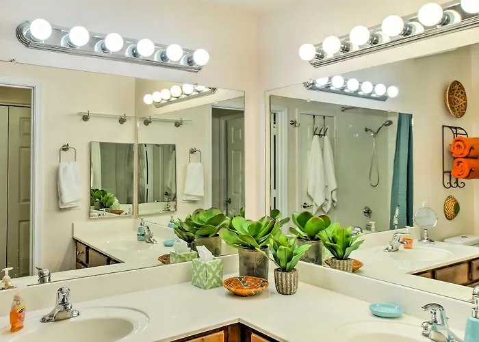 1 Mi To Westworld: W/ Resort-style Amenities *