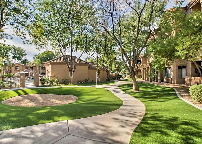 1 Mi To Westworld: W/ Resort-style Amenities *